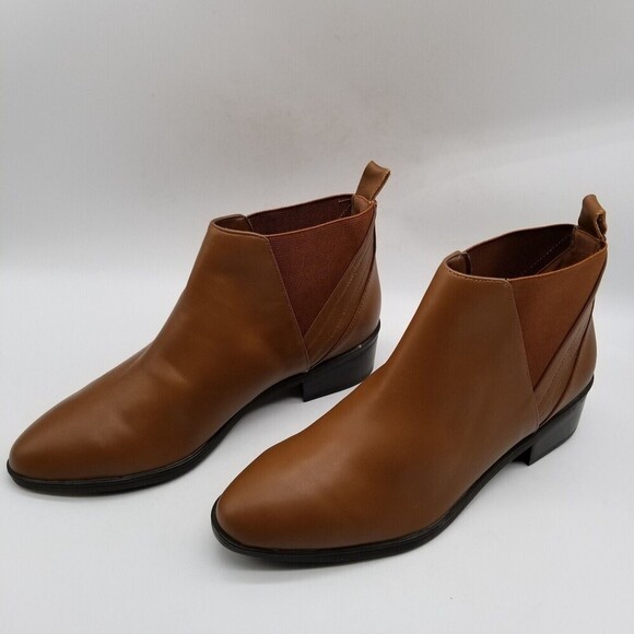 Bella Vita Women Brown Leather Raddix Ankle Bootie 7 WW - Picture 2 of 9